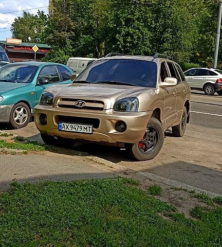 Жовтий Хендай Санта Фе, об'ємом двигуна 2.4 л та пробігом 400 тис. км за 6500 $, фото 1 на Automoto.ua