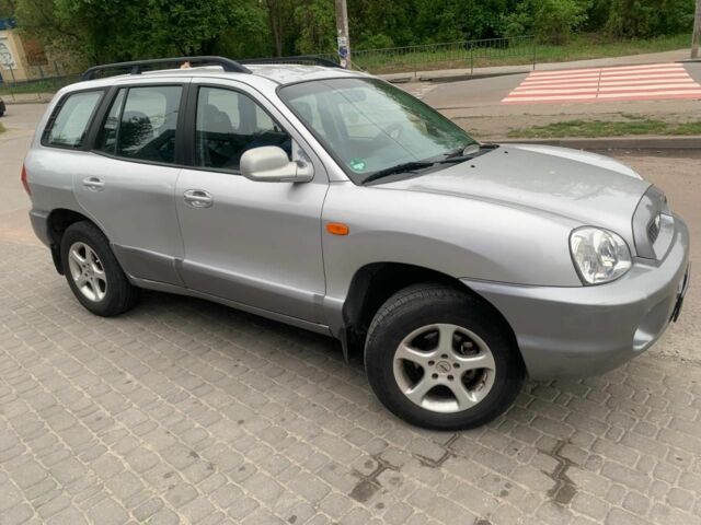 Сірий Хендай Санта Фе, об'ємом двигуна 2 л та пробігом 140 тис. км за 3200 $, фото 1 на Automoto.ua