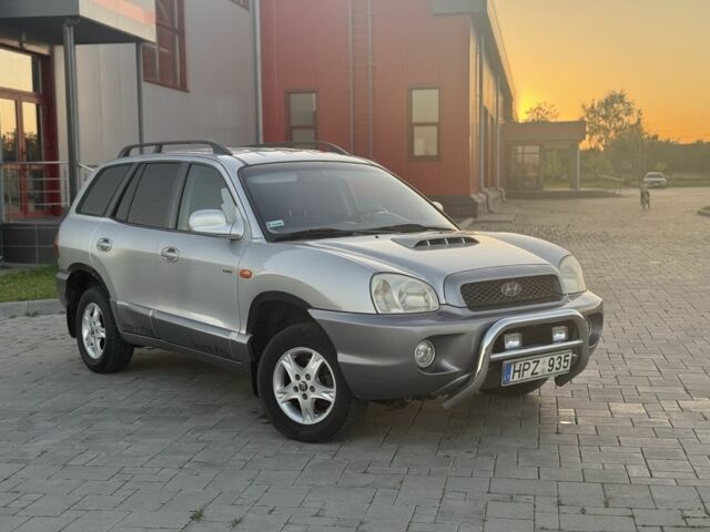 Серый Хендай Санта Фе, объемом двигателя 2 л и пробегом 300 тыс. км за 2999 $, фото 1 на Automoto.ua