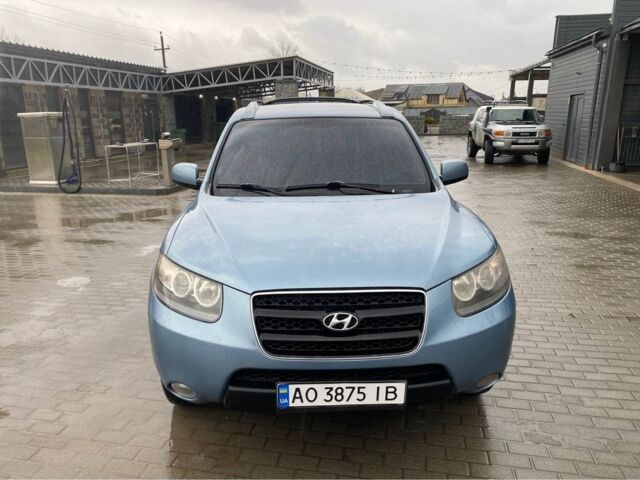 Серый Хендай Санта Фе, объемом двигателя 2.2 л и пробегом 232 тыс. км за 8600 $, фото 1 на Automoto.ua