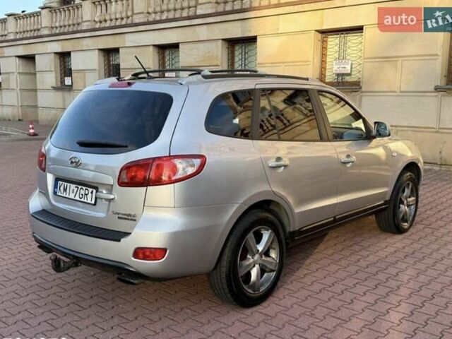 Хендай Санта Фе 2000 в Кропивницком (Кировограде) на Automoto.ua Серый Хендай Санта Фе, объемом двигателя 2.2 л и пробегом 265 тыс. км за 3000 $, фото 1 на Automoto.ua