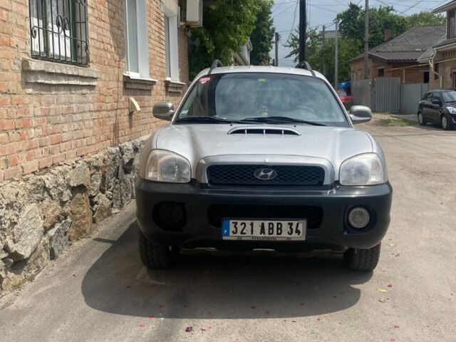 Сірий Хендай Санта Фе, об'ємом двигуна 2 л та пробігом 250 тис. км за 3621 $, фото 1 на Automoto.ua