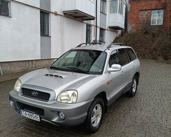 Серый Хендай Санта Фе, объемом двигателя 1.99 л и пробегом 350 тыс. км за 4200 $, фото 1 на Automoto.ua