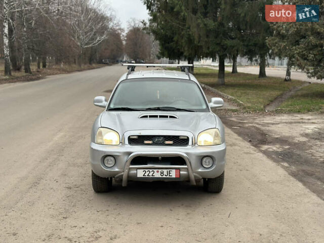 Серый Хендай Санта Фе, объемом двигателя 2 л и пробегом 289 тыс. км за 3600 $, фото 1 на Automoto.ua