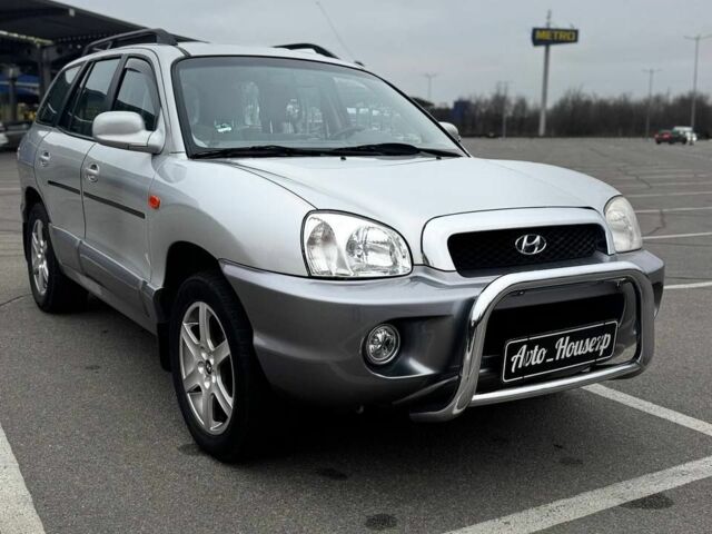 Серый Хендай Санта Фе, объемом двигателя 0 л и пробегом 221 тыс. км за 5999 $, фото 1 на Automoto.ua