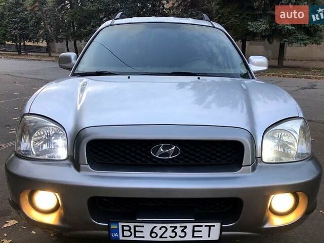 Серый Хендай Санта Фе, объемом двигателя 2 л и пробегом 278 тыс. км за 6850 $, фото 1 на Automoto.ua