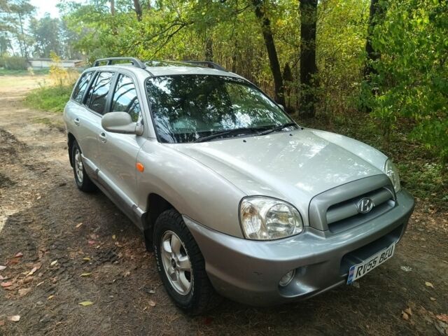 Серый Хендай Санта Фе, объемом двигателя 2 л и пробегом 290 тыс. км за 2650 $, фото 1 на Automoto.ua