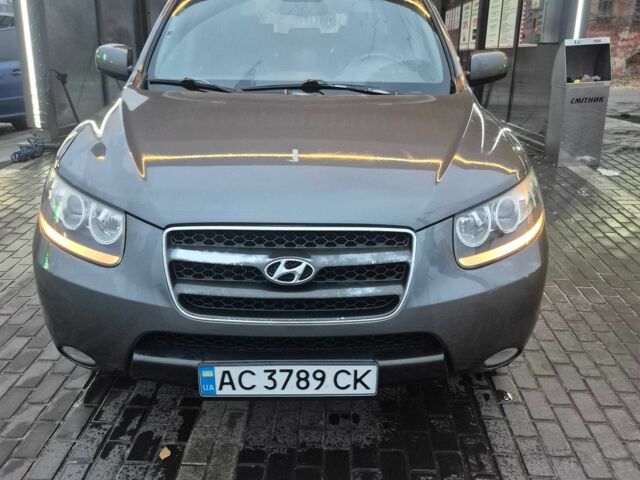 Серый Хендай Санта Фе, объемом двигателя 2.2 л и пробегом 237 тыс. км за 8500 $, фото 1 на Automoto.ua