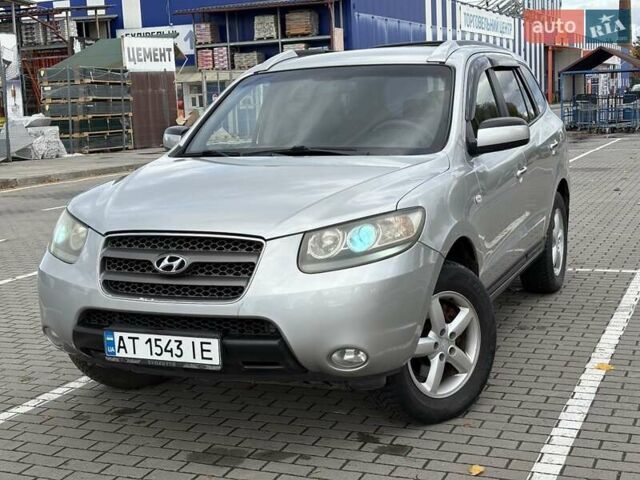 Серый Хендай Санта Фе, объемом двигателя 2.19 л и пробегом 276 тыс. км за 8550 $, фото 1 на Automoto.ua