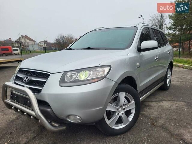 Сірий Хендай Санта Фе, об'ємом двигуна 2.2 л та пробігом 283 тис. км за 9300 $, фото 1 на Automoto.ua