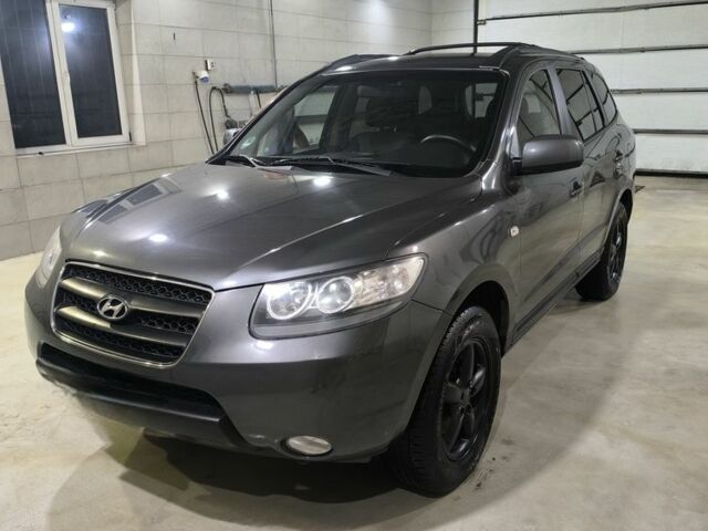 Серый Хендай Санта Фе, объемом двигателя 2.2 л и пробегом 179 тыс. км за 6250 $, фото 1 на Automoto.ua