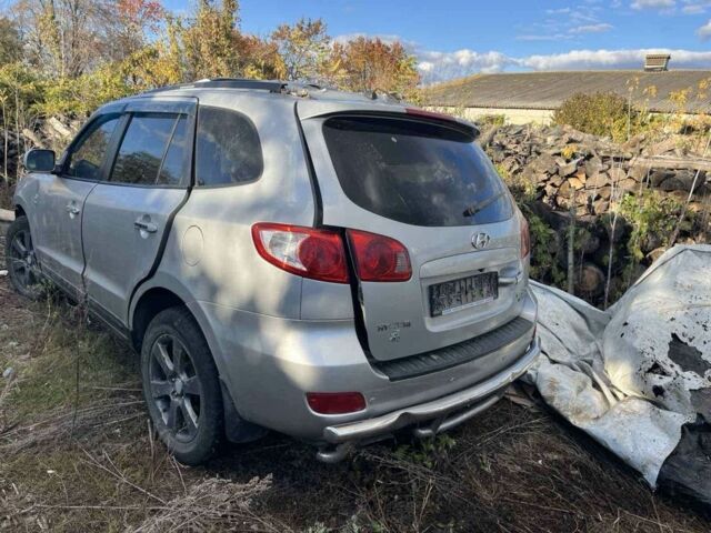 Сірий Хендай Санта Фе, об'ємом двигуна 2.2 л та пробігом 300 тис. км за 3500 $, фото 1 на Automoto.ua