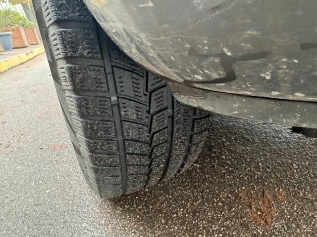 Серый Хендай Санта Фе, объемом двигателя 0 л и пробегом 400 тыс. км за 5000 $, фото 1 на Automoto.ua