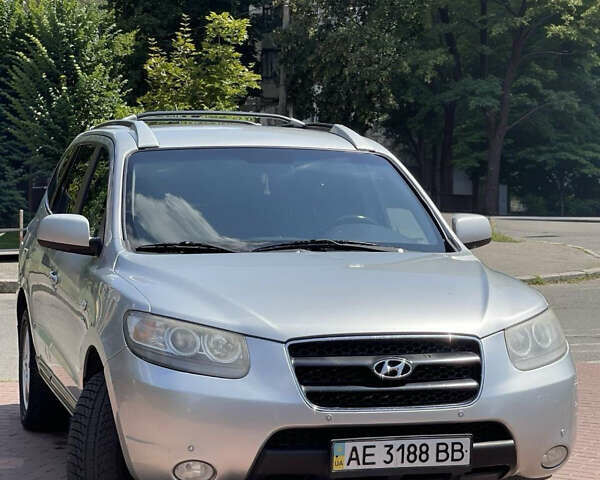 Сірий Хендай Санта Фе, об'ємом двигуна 2.19 л та пробігом 346 тис. км за 6900 $, фото 1 на Automoto.ua