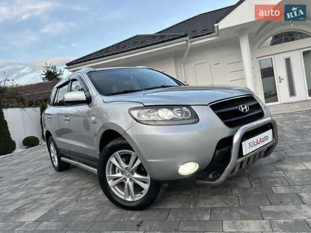 Сірий Хендай Санта Фе, об'ємом двигуна 2.7 л та пробігом 167 тис. км за 7850 $, фото 1 на Automoto.ua