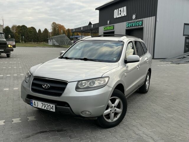 Серый Хендай Санта Фе, объемом двигателя 2.2 л и пробегом 270 тыс. км за 4800 $, фото 1 на Automoto.ua