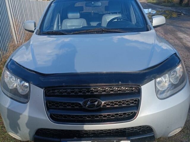 Серый Хендай Санта Фе, объемом двигателя 2.2 л и пробегом 254 тыс. км за 9300 $, фото 1 на Automoto.ua