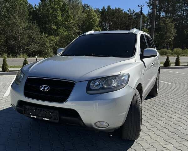 Сірий Хендай Санта Фе, об'ємом двигуна 2.2 л та пробігом 280 тис. км за 11200 $, фото 1 на Automoto.ua