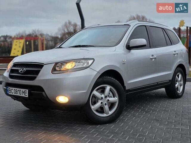 Серый Хендай Санта Фе, объемом двигателя 2.2 л и пробегом 251 тыс. км за 9333 $, фото 1 на Automoto.ua