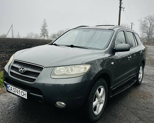 Сірий Хендай Санта Фе, об'ємом двигуна 2.19 л та пробігом 233 тис. км за 10000 $, фото 1 на Automoto.ua