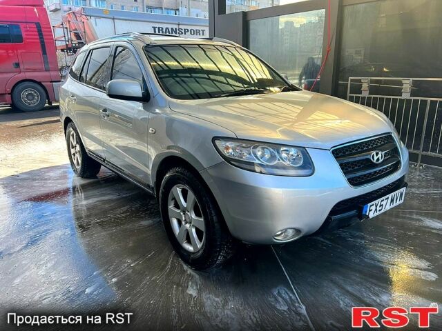 Серый Хендай Санта Фе, объемом двигателя 2.2 л и пробегом 170 тыс. км за 4200 $, фото 1 на Automoto.ua