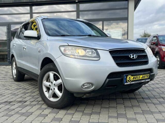 Серый Хендай Санта Фе, объемом двигателя 2.2 л и пробегом 254 тыс. км за 11300 $, фото 1 на Automoto.ua