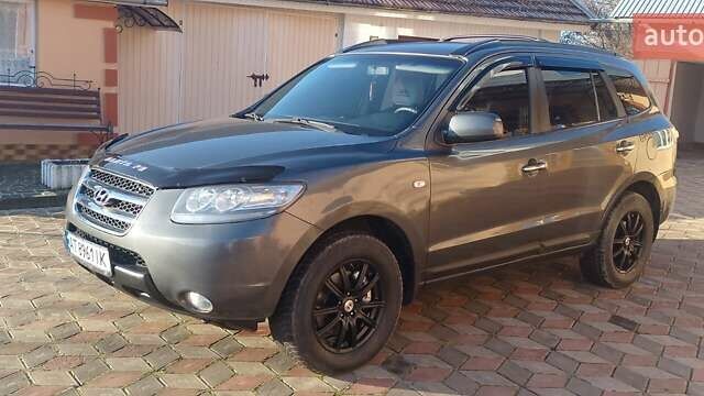 Сірий Хендай Санта Фе, об'ємом двигуна 2.19 л та пробігом 185 тис. км за 10200 $, фото 1 на Automoto.ua