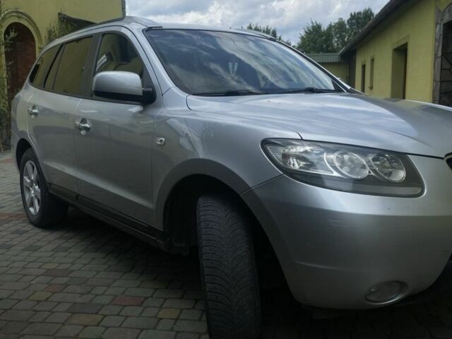 Серый Хендай Санта Фе, объемом двигателя 2.2 л и пробегом 293 тыс. км за 10200 $, фото 1 на Automoto.ua