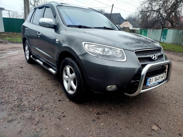 Серый Хендай Санта Фе, объемом двигателя 2.2 л и пробегом 275 тыс. км за 8450 $, фото 1 на Automoto.ua