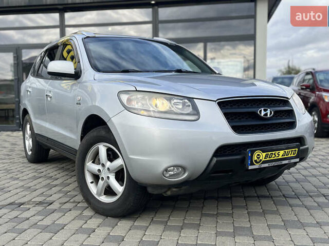Серый Хендай Санта Фе, объемом двигателя 2.19 л и пробегом 254 тыс. км за 11300 $, фото 1 на Automoto.ua
