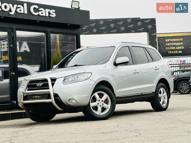 Серый Хендай Санта Фе, объемом двигателя 2.19 л и пробегом 290 тыс. км за 8999 $, фото 1 на Automoto.ua
