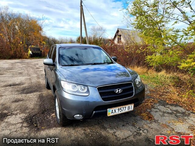 Серый Хендай Санта Фе, объемом двигателя 2.2 л и пробегом 218 тыс. км за 9800 $, фото 1 на Automoto.ua
