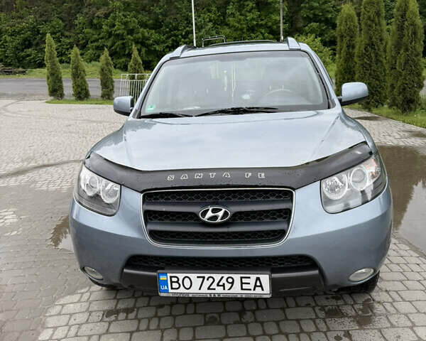 Сірий Хендай Санта Фе, об'ємом двигуна 2.19 л та пробігом 167 тис. км за 10300 $, фото 1 на Automoto.ua