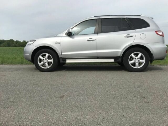 Серый Хендай Санта Фе, объемом двигателя 2.2 л и пробегом 235 тыс. км за 3454 $, фото 1 на Automoto.ua