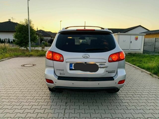 Серый Хендай Санта Фе, объемом двигателя 2.2 л и пробегом 20 тыс. км за 4600 $, фото 1 на Automoto.ua