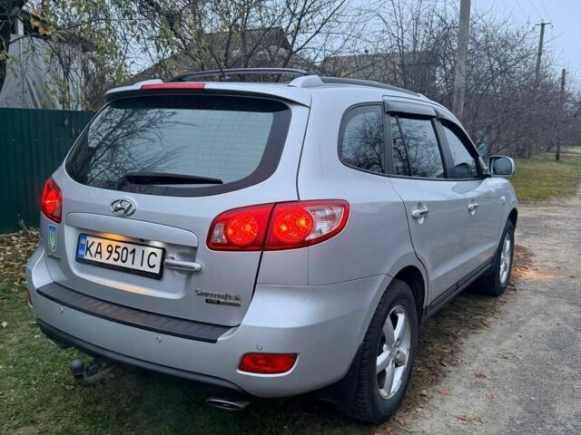 Серый Хендай Санта Фе, объемом двигателя 2.7 л и пробегом 140 тыс. км за 9200 $, фото 1 на Automoto.ua