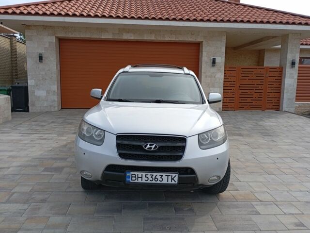 Серый Хендай Санта Фе, объемом двигателя 2.2 л и пробегом 190 тыс. км за 10500 $, фото 1 на Automoto.ua