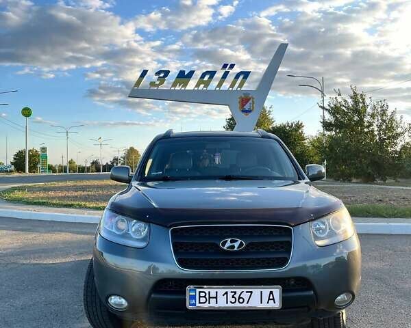 Сірий Хендай Санта Фе, об'ємом двигуна 2.19 л та пробігом 205 тис. км за 11000 $, фото 1 на Automoto.ua