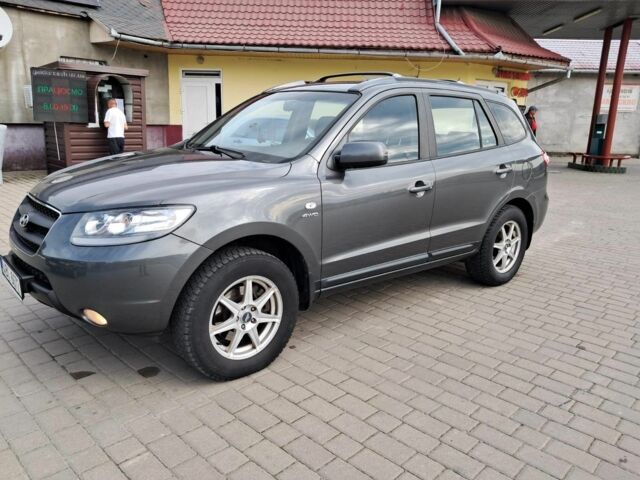 Серый Хендай Санта Фе, объемом двигателя 0 л и пробегом 220 тыс. км за 5000 $, фото 1 на Automoto.ua