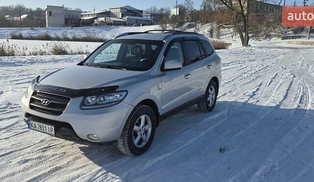 Сірий Хендай Санта Фе, об'ємом двигуна 2.19 л та пробігом 316 тис. км за 11200 $, фото 1 на Automoto.ua