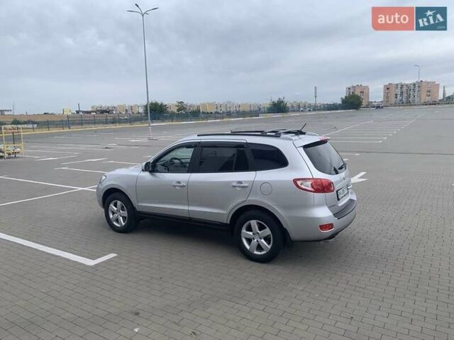 Сірий Хендай Санта Фе, об'ємом двигуна 2.7 л та пробігом 89 тис. км за 13800 $, фото 1 на Automoto.ua