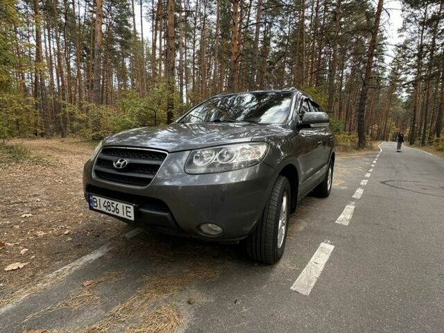 Серый Хендай Санта Фе, объемом двигателя 2.2 л и пробегом 160 тыс. км за 8600 $, фото 1 на Automoto.ua