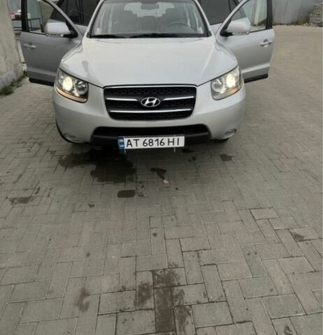 Серый Хендай Санта Фе, объемом двигателя 2.2 л и пробегом 197 тыс. км за 10000 $, фото 1 на Automoto.ua