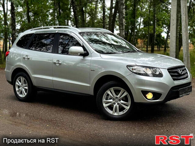 Серый Хендай Санта Фе, объемом двигателя 2.2 л и пробегом 156 тыс. км за 11250 $, фото 1 на Automoto.ua