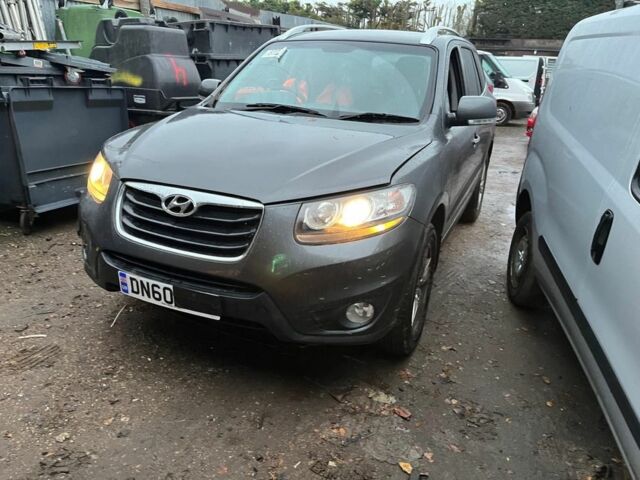 Серый Хендай Санта Фе, объемом двигателя 2.2 л и пробегом 120 тыс. км за 3500 $, фото 1 на Automoto.ua
