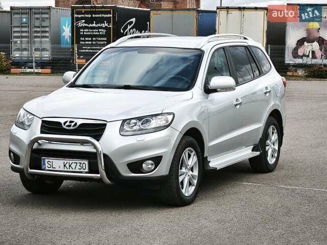Серый Хендай Санта Фе, объемом двигателя 2.2 л и пробегом 258 тыс. км за 11450 $, фото 1 на Automoto.ua