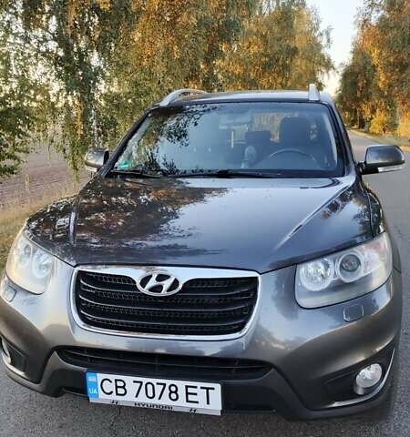 Серый Хендай Санта Фе, объемом двигателя 2.2 л и пробегом 222 тыс. км за 12500 $, фото 1 на Automoto.ua