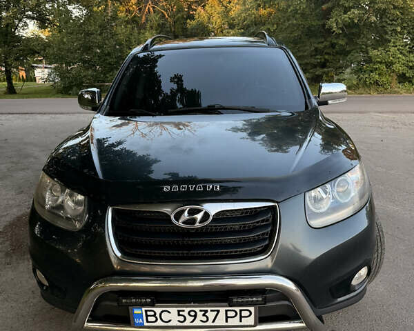 Хендай Санта Фе 2011 в Львове на Automoto.ua Серый Хендай Санта Фе, объемом двигателя 2.2 л и пробегом 268 тыс. км за 12200 $, фото 1 на Automoto.ua