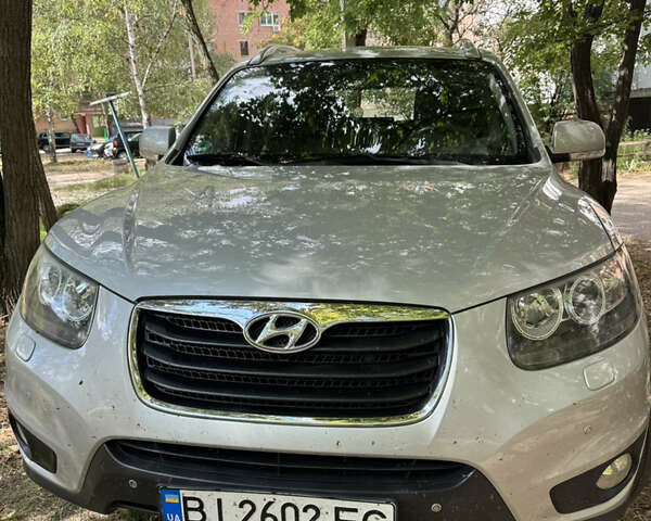 Сірий Хендай Санта Фе, об'ємом двигуна 2.2 л та пробігом 210 тис. км за 13500 $, фото 1 на Automoto.ua
