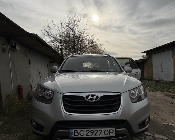 Серый Хендай Санта Фе, объемом двигателя 2.2 л и пробегом 258 тыс. км за 12200 $, фото 1 на Automoto.ua